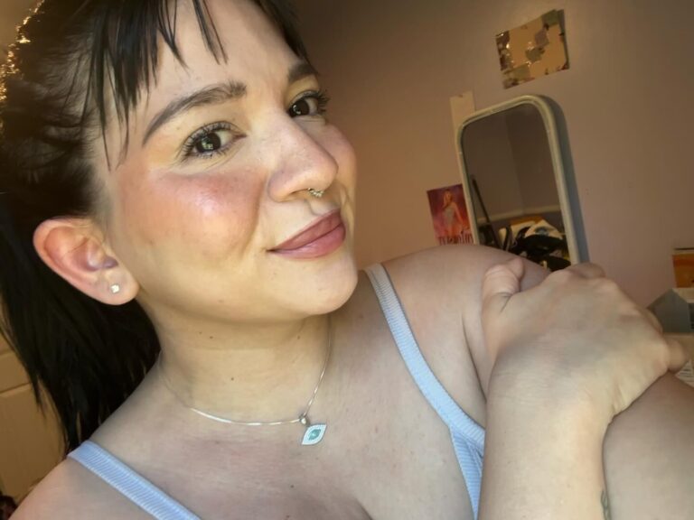 Riley Jean Bio, Age, Career, Net Worth, Height, Education,